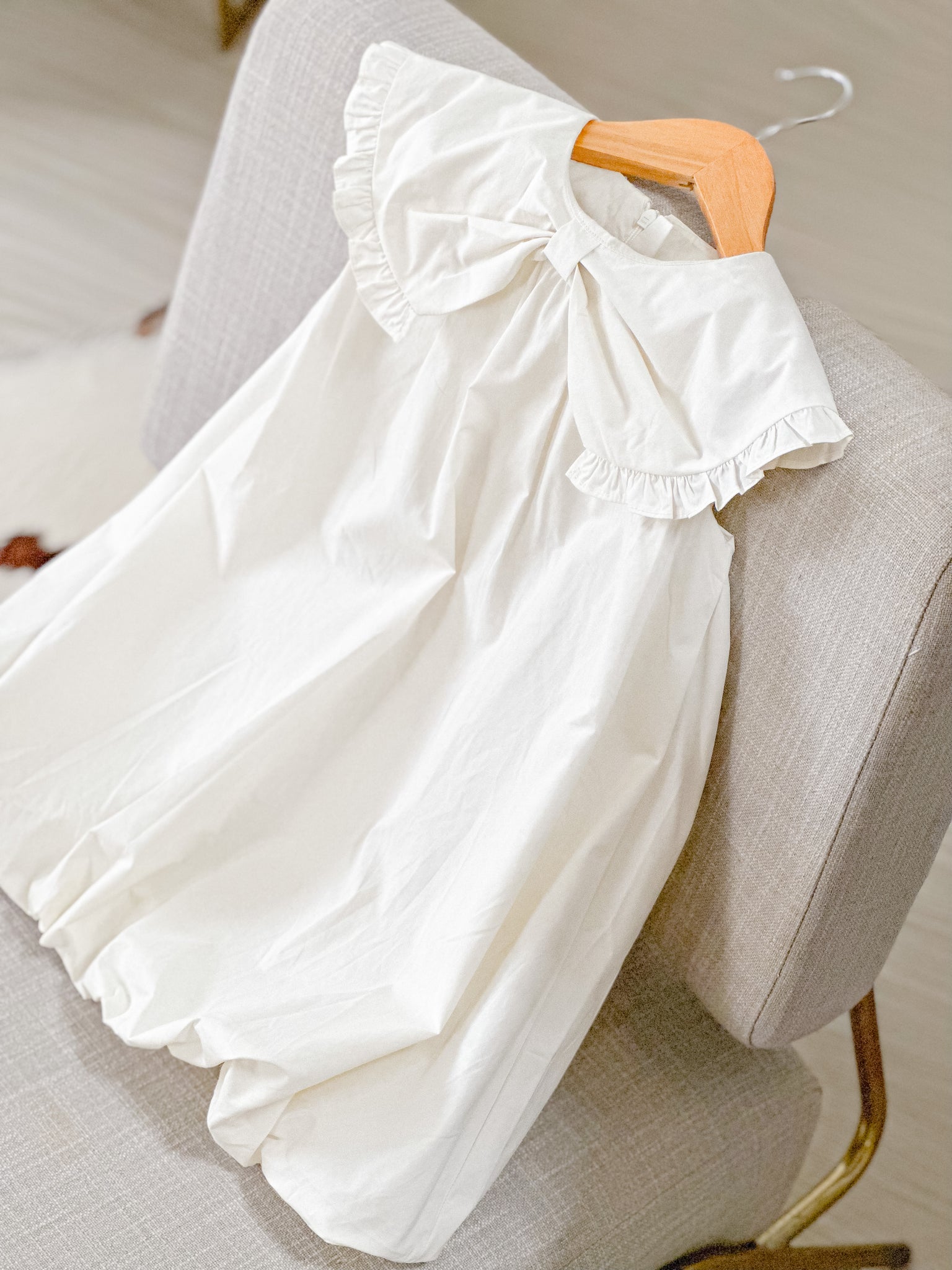 Alicia Collar Bow Balloon Dress | Dove