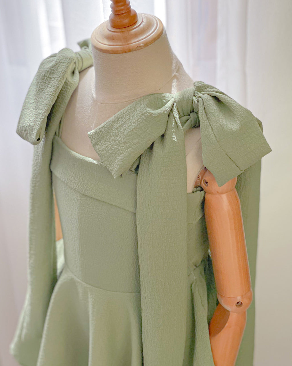 Mathilde Shoulder Bow Dress | Tiffany